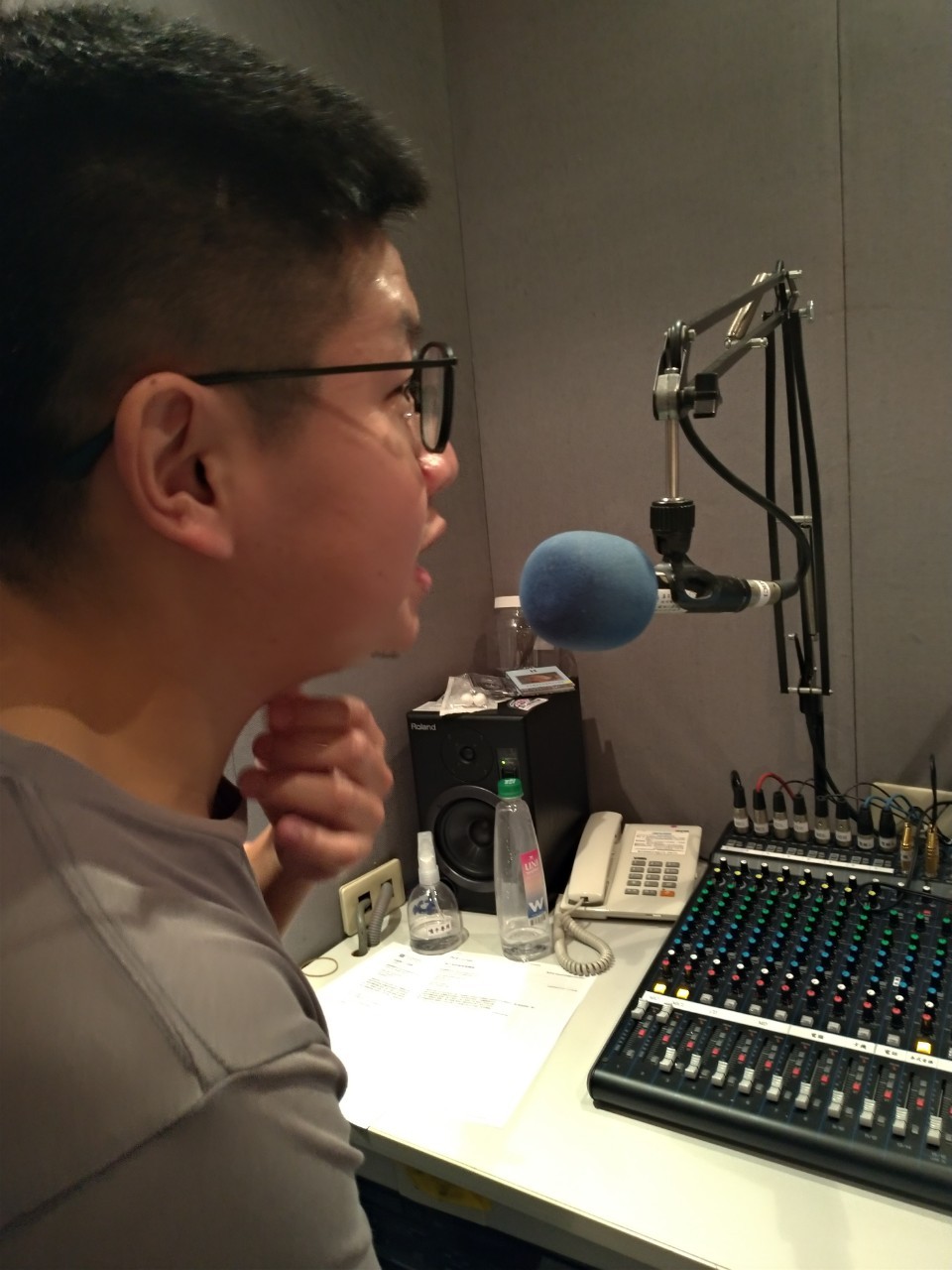 年輕客家廣播新生代主持人劉兆寶，邀請年輕人共下收聽客語節目
