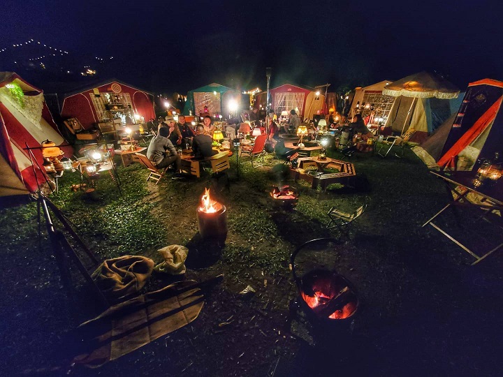 Let's camping! 相聚在一起的這一刻最珍貴