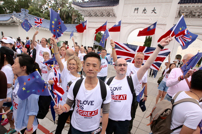 臺灣同志大遊行 歐洲代表首度參與