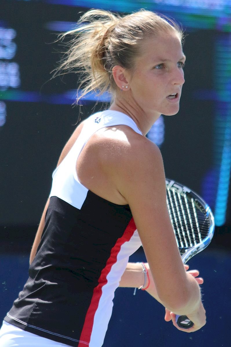 美網女單 球后普里斯科娃驚險晉16強