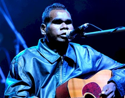 澳洲原民盲人歌手古魯姆病逝 享年46歲