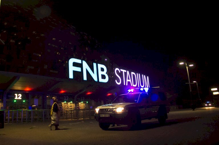 南非足球場踩踏事故 兩死數傷