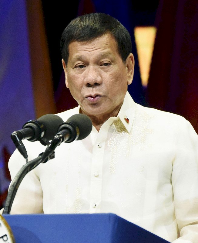 杜特蒂讚揚菲律賓獨裁者馬可仕是英雄