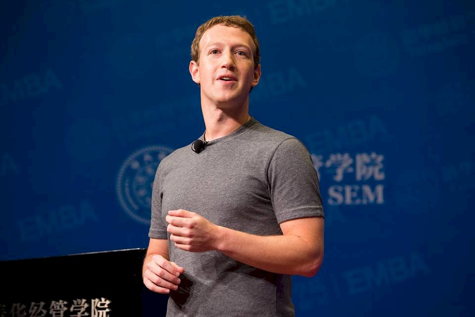 臉書用戶個資外洩 祖克柏身價跌逾千億