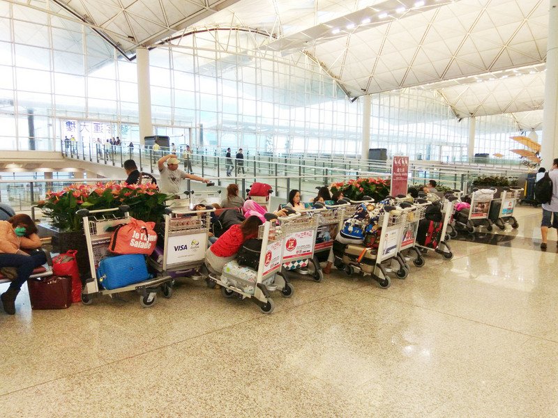 天鴿颱風侵襲香港 數百航班取消