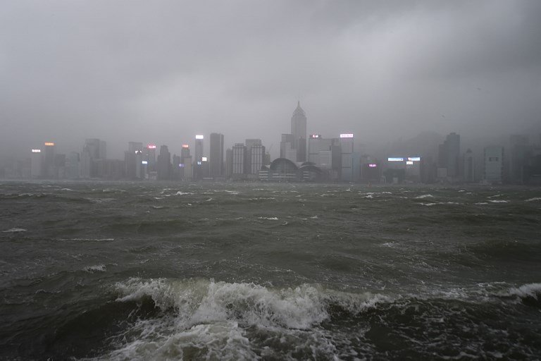 颱風天鴿襲港澳兩廣 至少20死