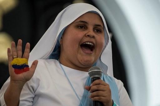 哥倫比亞修女唱饒舌 歡迎教宗到訪