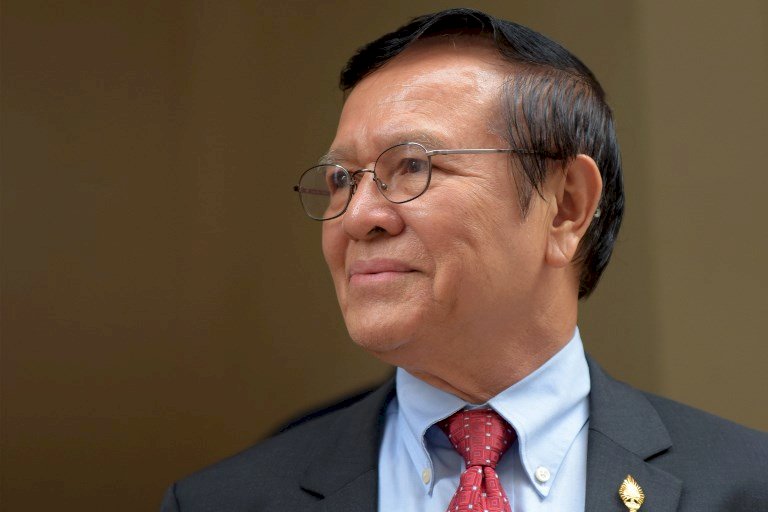 遭控叛國 柬反對派領袖根索卡出庭