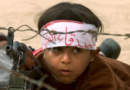 貧窮 迫阿富汗兒童投入無止盡戰爭