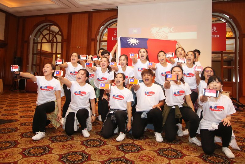 國際青年大使台灣之夜 星國演出滿堂彩