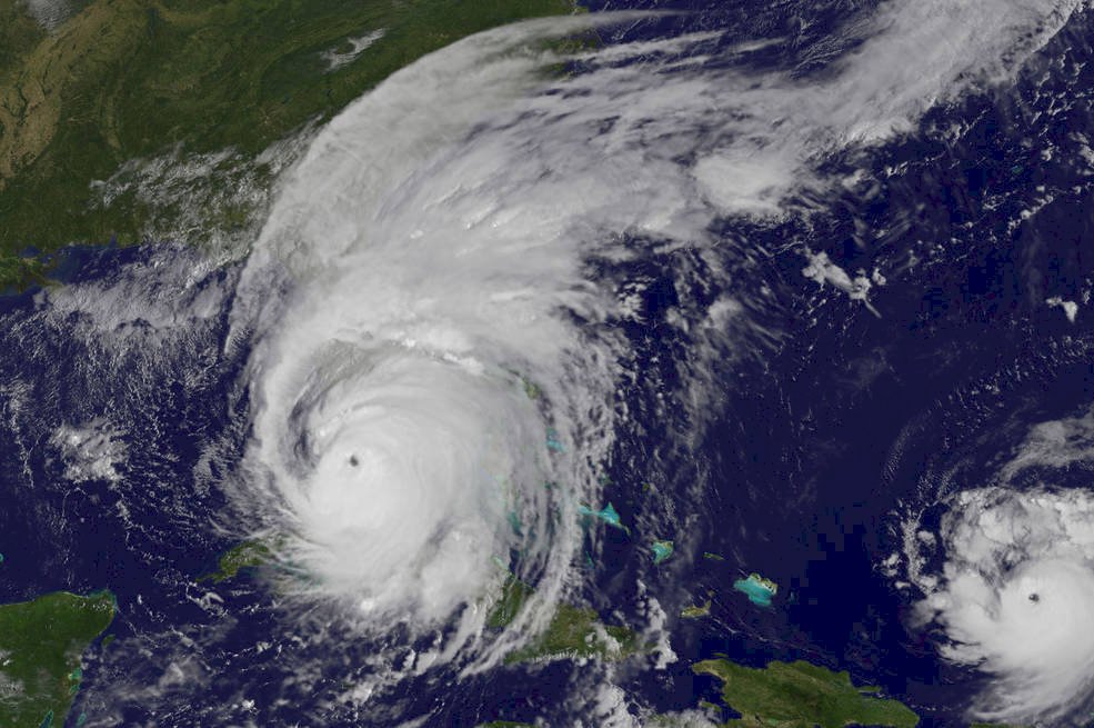 颶風掀巨浪倒灌古巴 逾百萬人被迫撤離