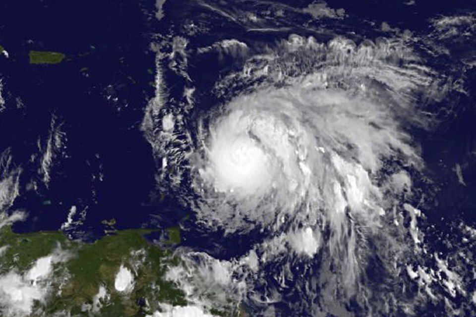 颶風瑪莉亞重創多米尼克 總理屋頂也遭殃