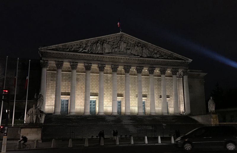 法國民議會挺新反恐案 加強警方監控權