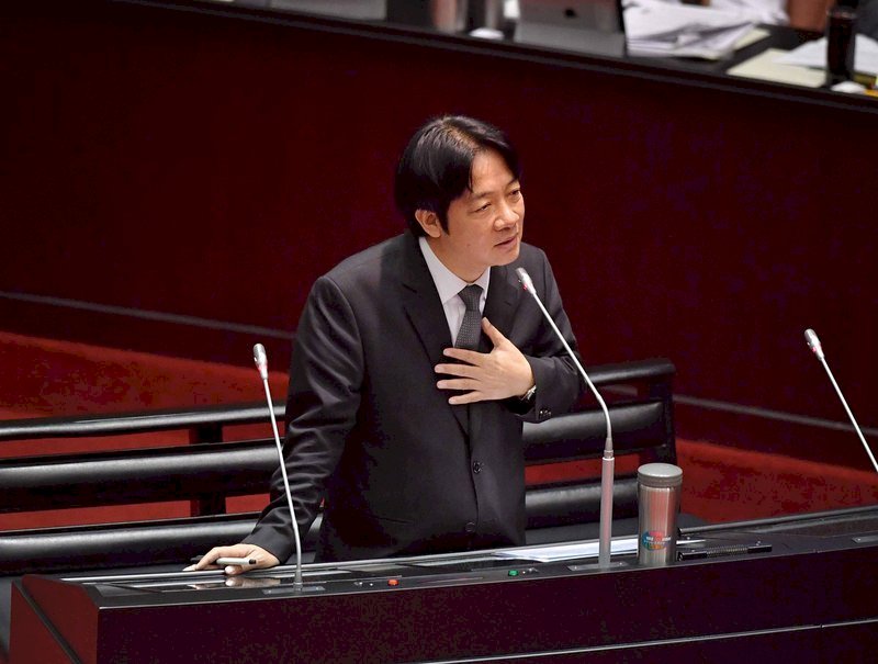 賴揆：支持憲改 讓台灣民主往前邁進