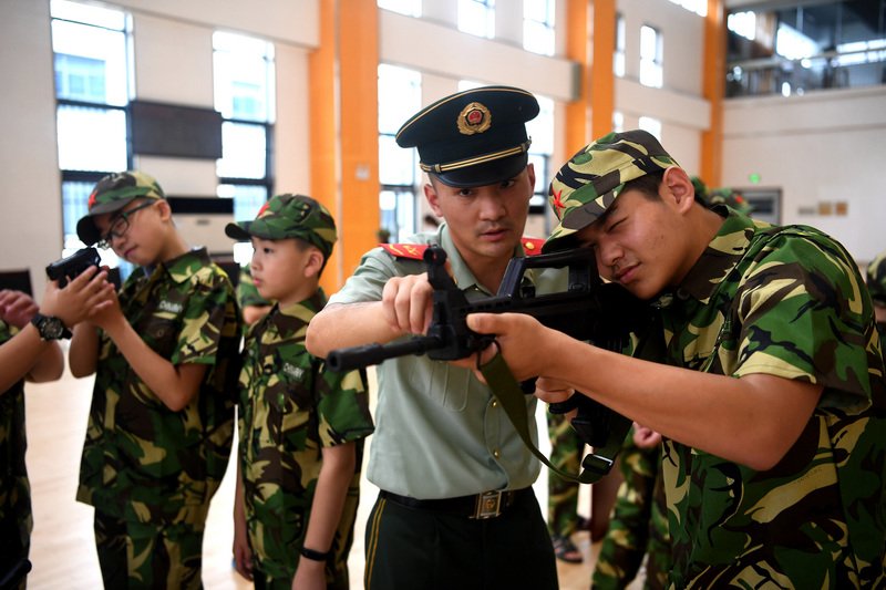 共軍發布軍營開放辦法 加強國防教育