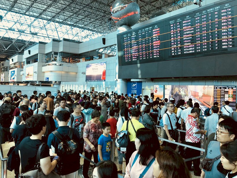 台灣民眾占海外旅遊人數比 首度擠進全球前10名