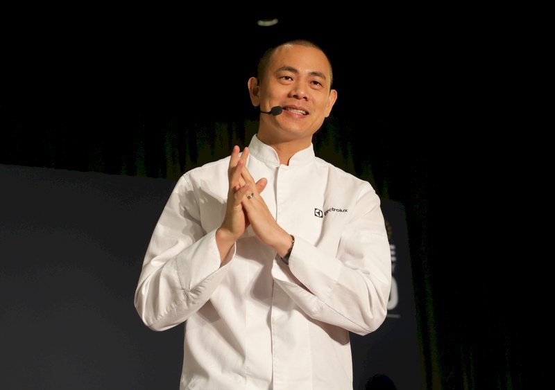 台灣首位 江振誠獲亞洲50餐廳終身成就獎