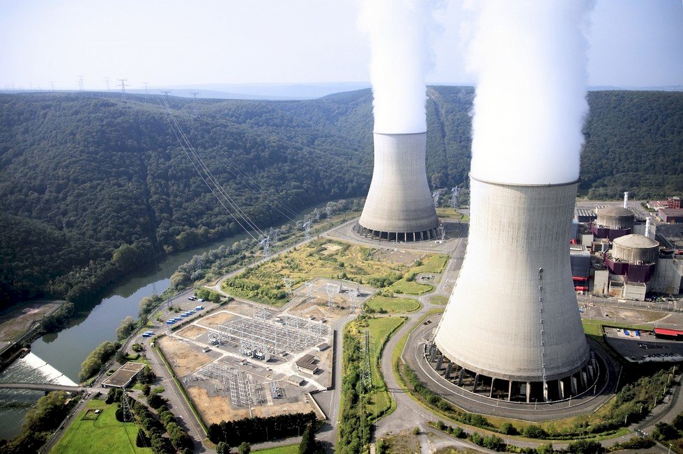 馬克宏6座新核電廠計畫 獲下議院多數通過