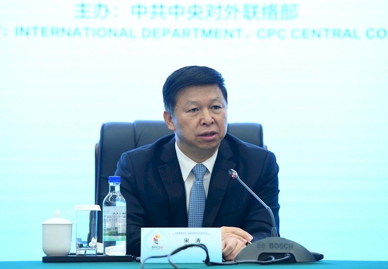 中共聯絡部長：中國不會輸入外國模式