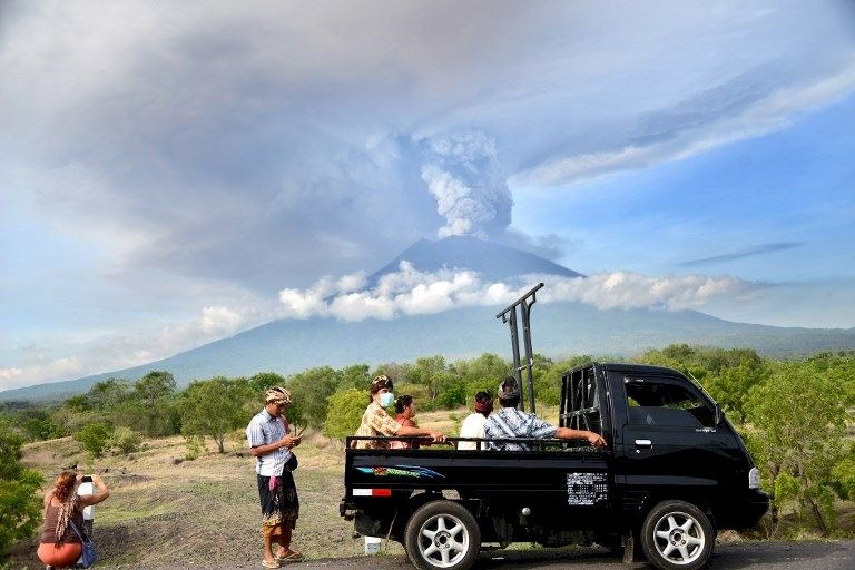 峇里島縮小火山管制範圍 呼籲民眾謹慎