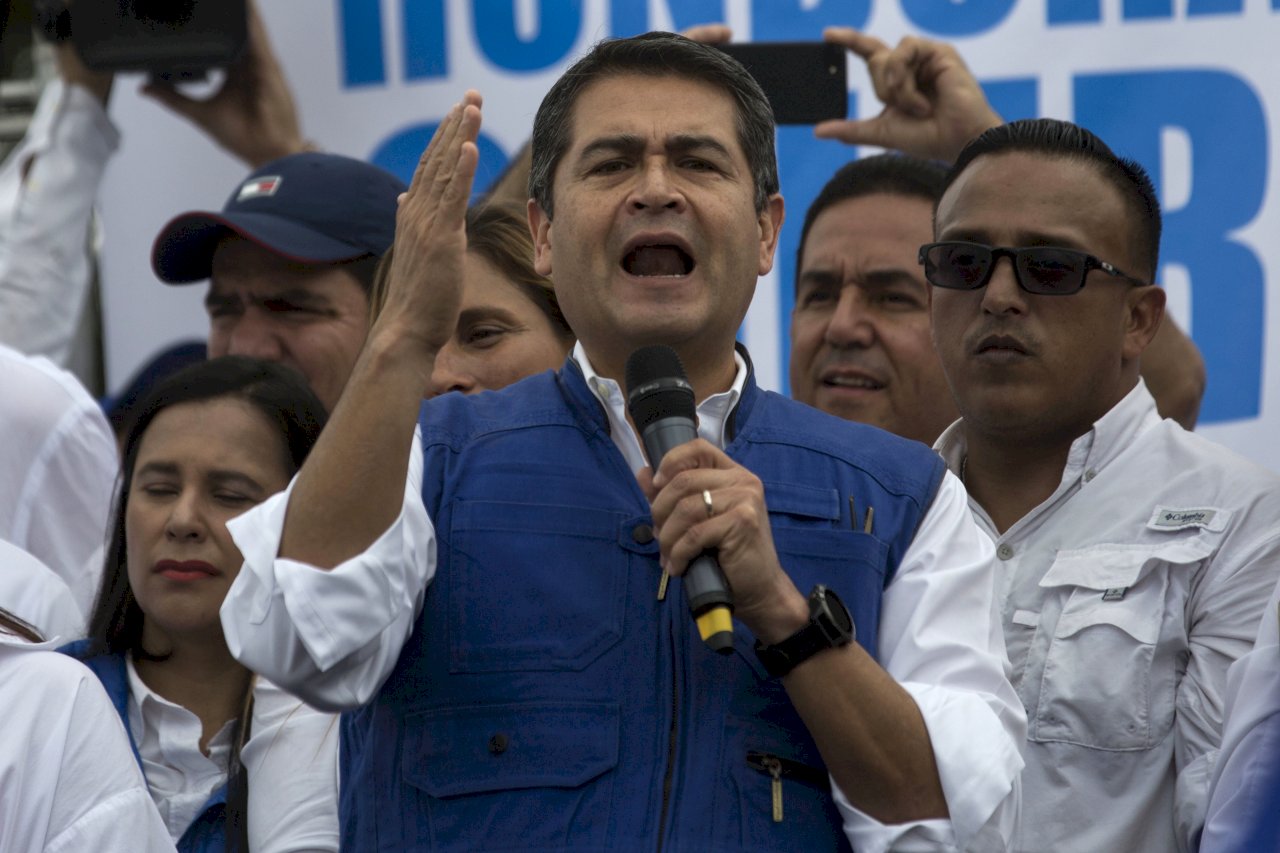 宏都拉斯總統宣誓連任 數千民眾示威抗議