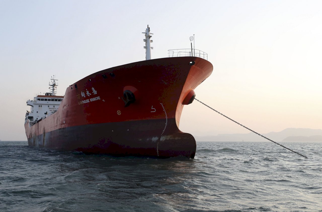 涉供油北韓港船曾往返台陸 後關追蹤器