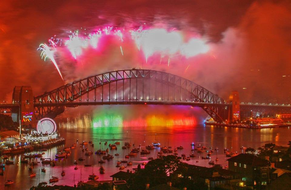 全球跨入2018年 雪梨彩虹煙火揭序幕