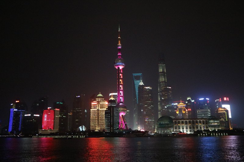 上海跨年禁放煙火 外灘防人潮