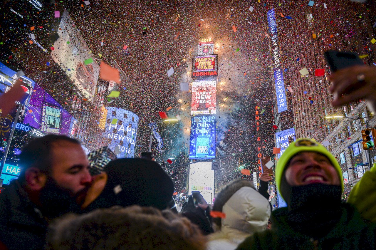 紐約狂歡客無畏零下12度低溫 喜迎2018