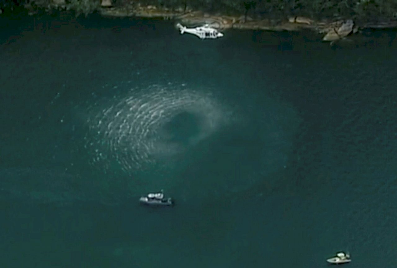 澳洲跨年墜機案 調查人員擬打撈失事飛機