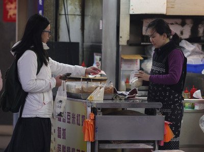 經濟平穩成長 中國消費者信心指數上升