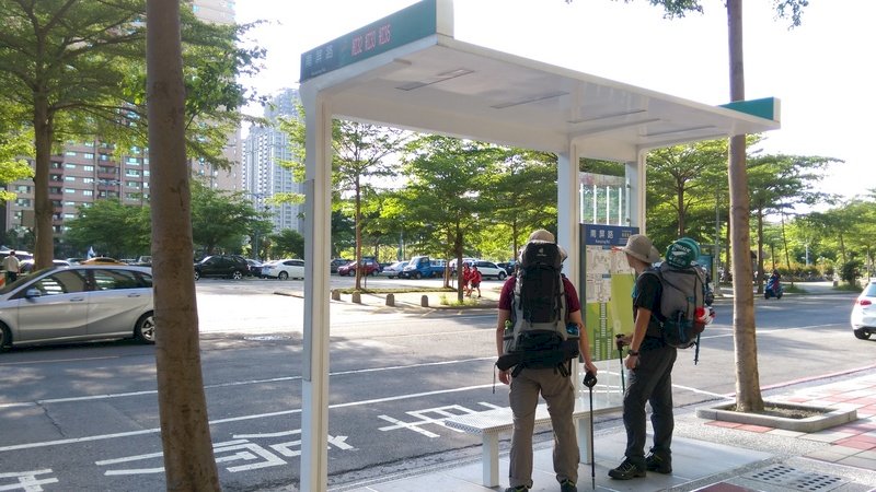 汽機車停公車招呼站10公尺內 罰鍰加重