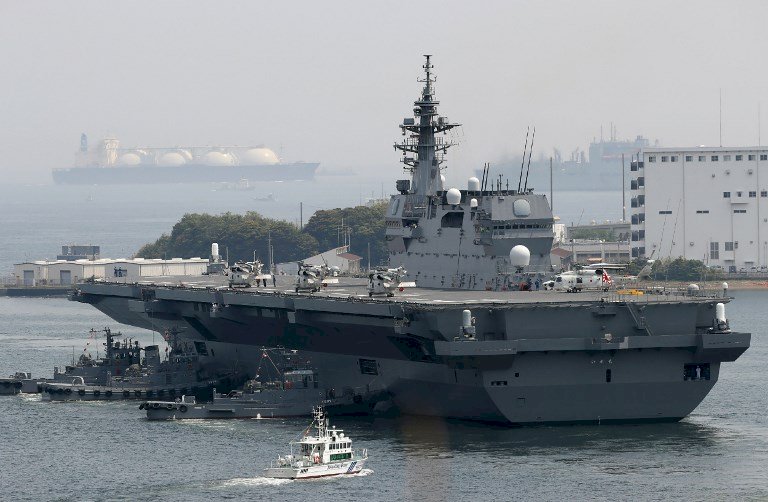 日本護衛艦出雲號停泊越南金蘭灣 牽制中國