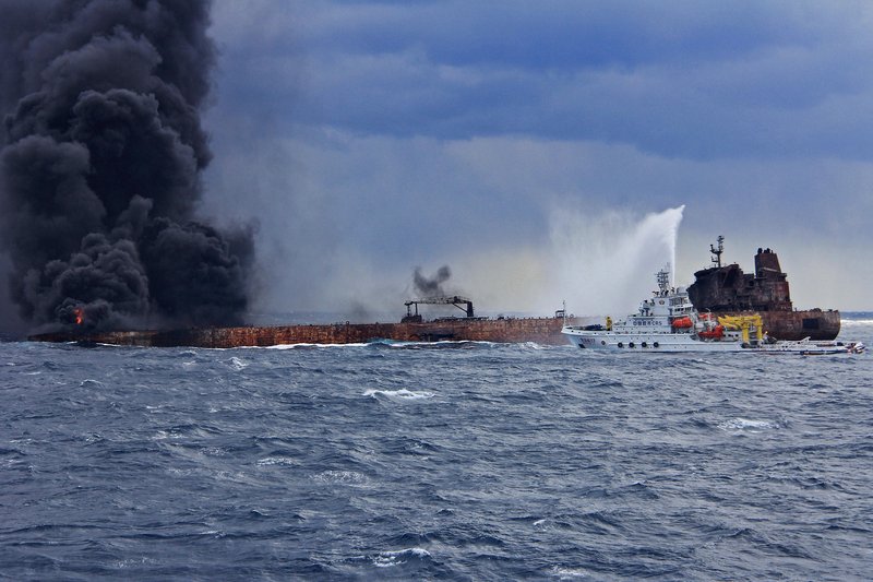 東海事故油輪爆炸沉沒 漏油恐汙染環境