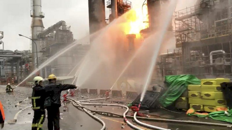 中油煉油廠事故 勞動部開罰30萬、停工30天