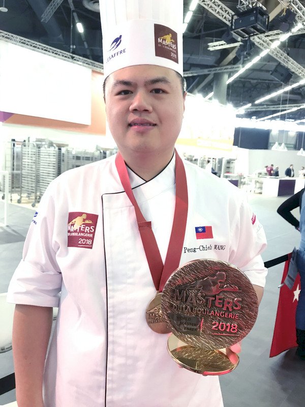 王鵬傑10年磨一劍獲麵包大師賽冠軍