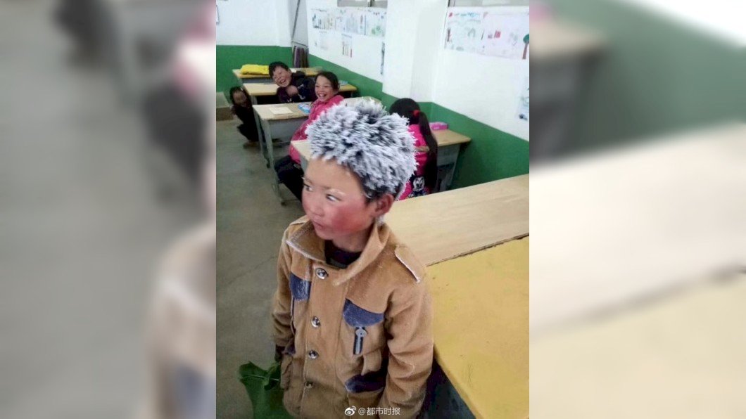 中國貧童冰花男孩過年唯一心願：媽媽回家