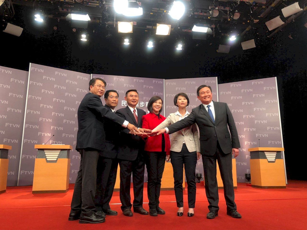 民進黨台南市長初選 6選將電視交鋒