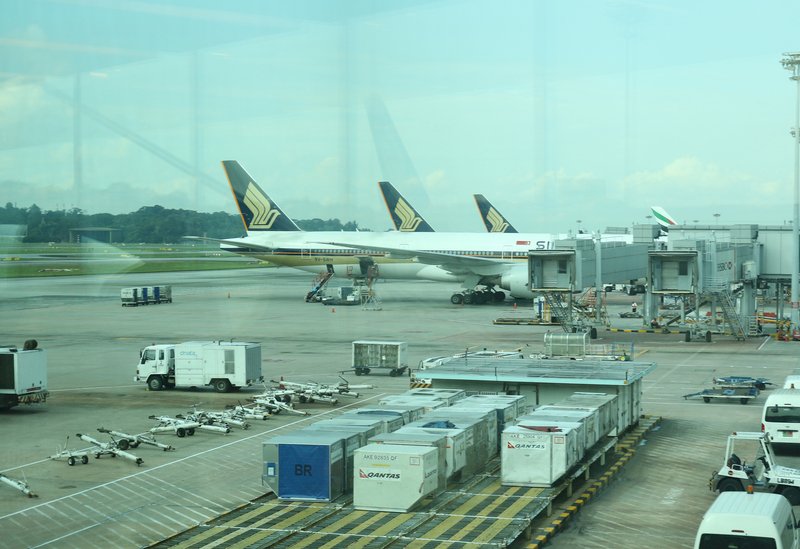 班機未依時段起降 新加坡樟宜機場開罰
