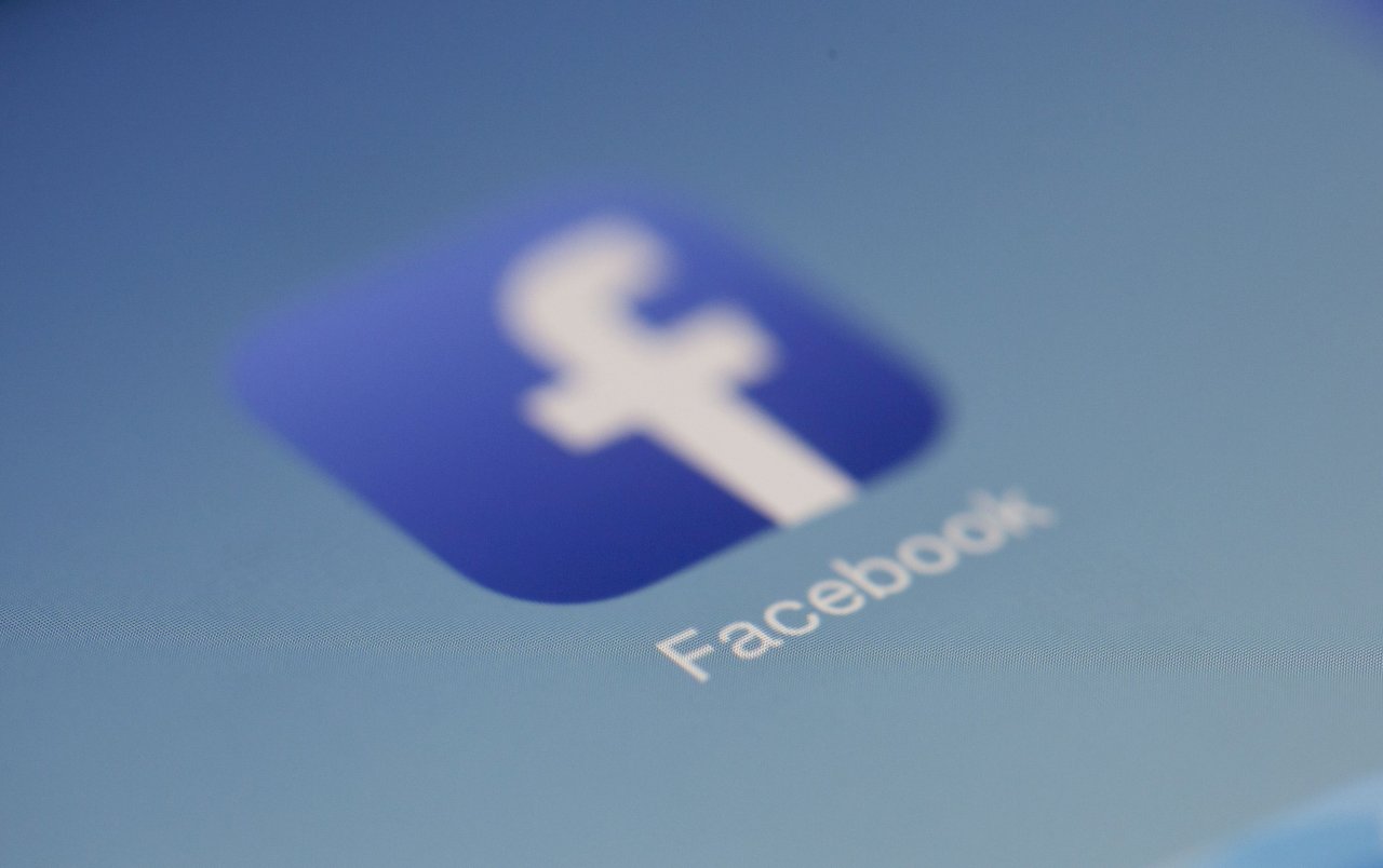 臉書簡化隱私工具操作 掌控權歸還用戶