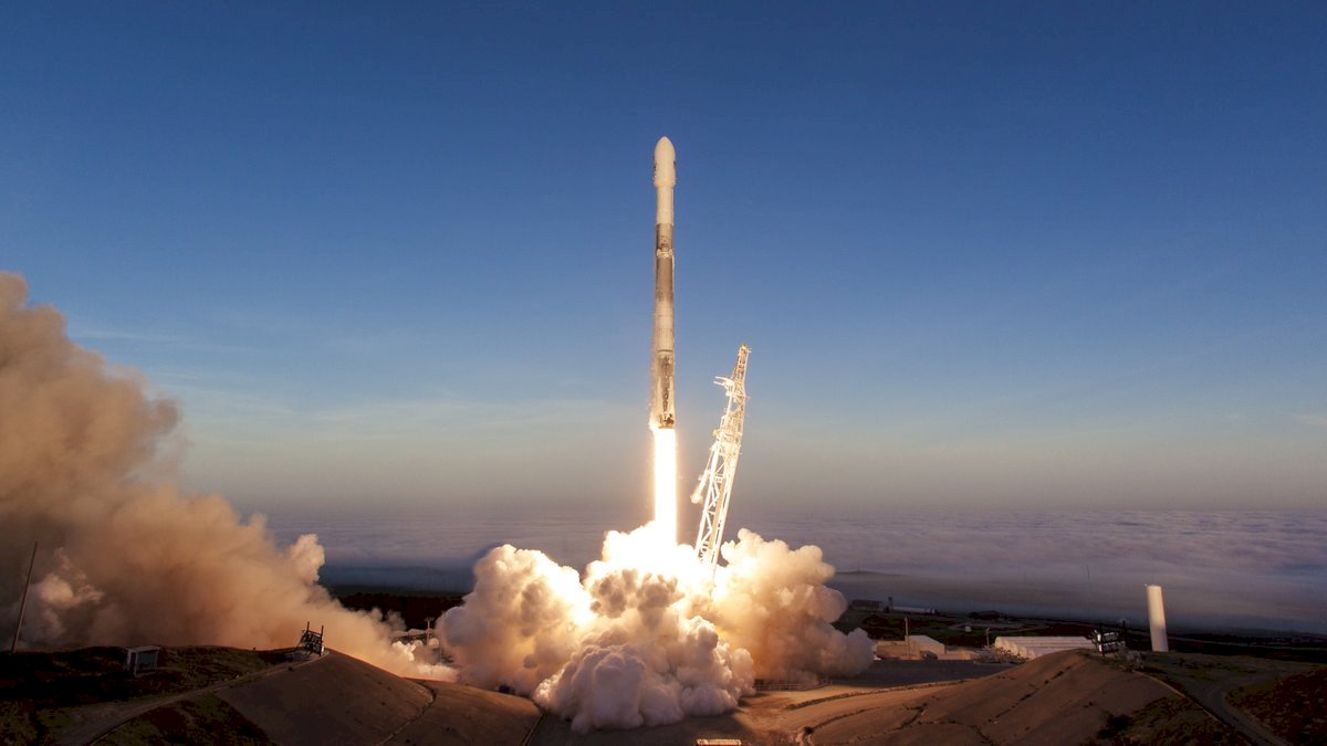 SpaceX射火箭 替銥集團送10枚衛星上太空
