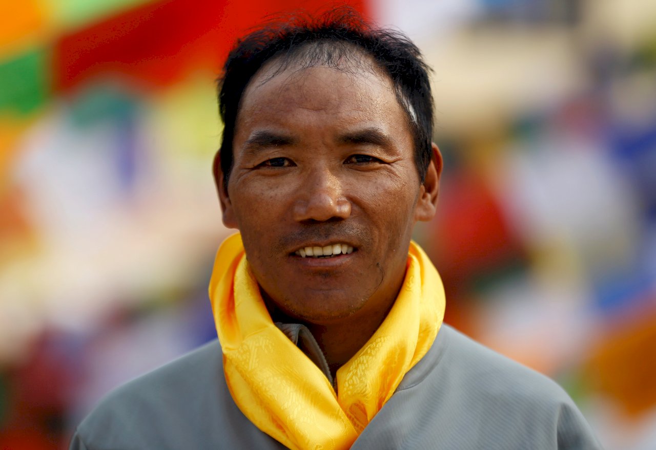 22度登頂聖母峰 尼泊爾雪巴刷新世界紀錄