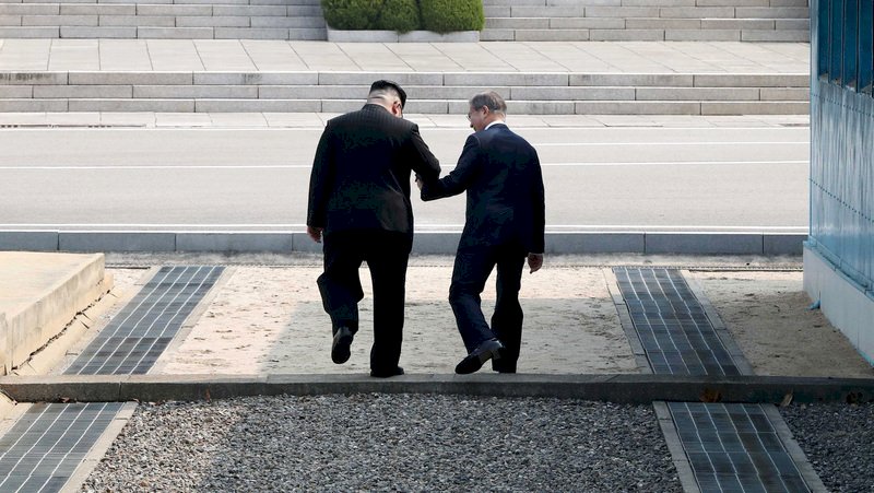 兩韓歷史性峰會 兩國領袖攜手跨境成焦點
