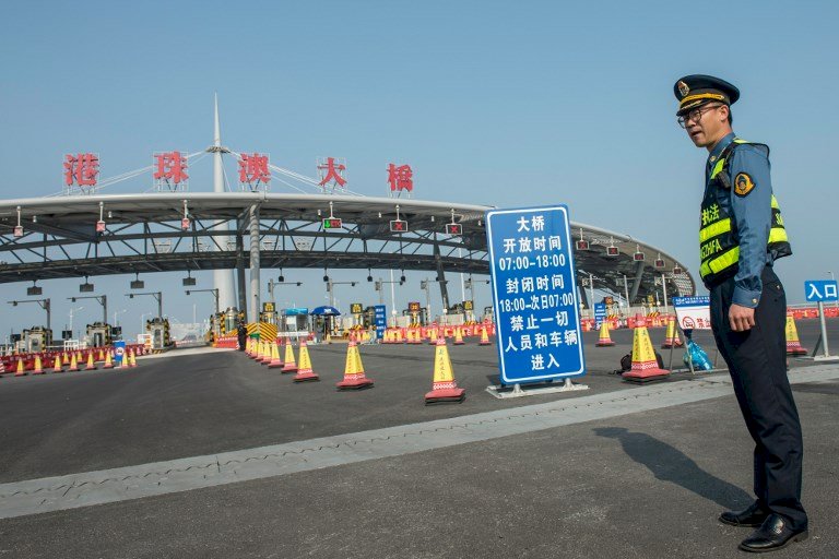 中國與香港8日開放邊界通關 3年來首次