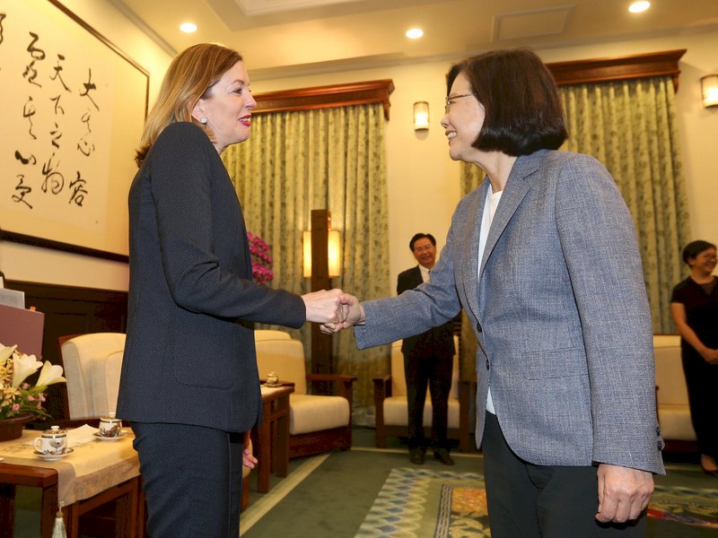 見羅艾斯 總統：台灣好友任助卿是台美助力