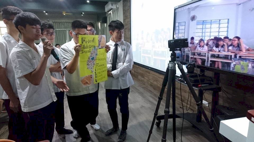 員林高中地球公民課 與越南生定期視訊交流