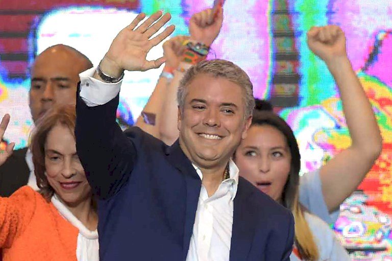 41歲杜克贏得總統大選 哥倫比亞史上最年輕