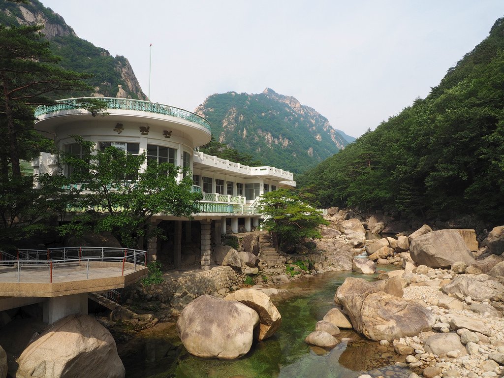南韓：北韓非核化有進展 考慮重啟金剛山旅遊