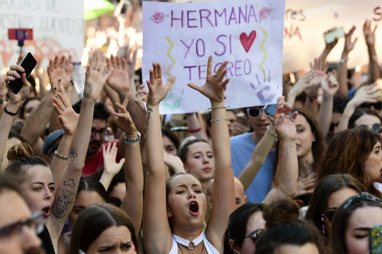 性侵犯被輕判還獲保釋 西班牙各地現抗議潮