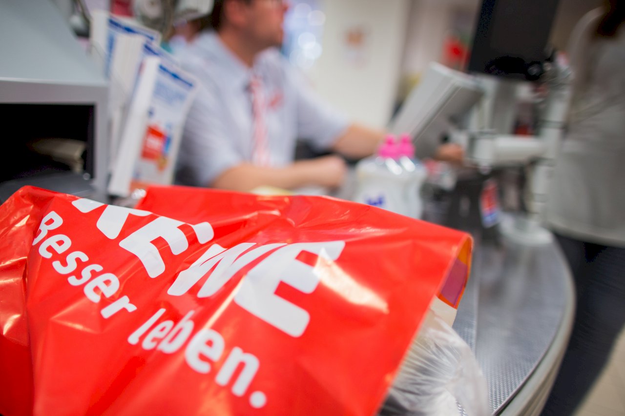 一次性塑膠袋禁令上路 澳洲超市安撫民眾怒火